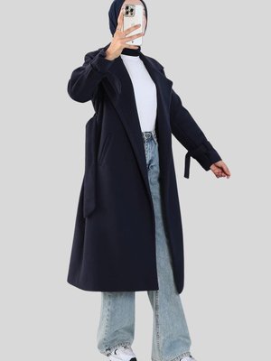 Lacivert Beli Ve Kolu Kuşaklı Uzun Kaşe Kaban Lacivert Beli Ve Kolu Kuşaklı Uzun Kaşe Kaban