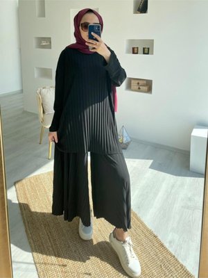 Piliseli Sandy Bluz Pantolon Takım Piliseli Sandy Bluz Pantolon Takım