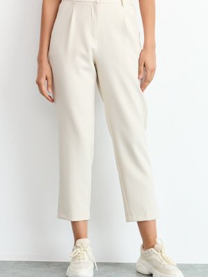 Beli Lastikli Havuç Pantolon Bej