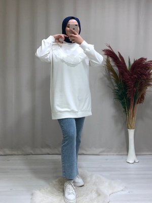 Önü Fırfır Detaylı Sweat