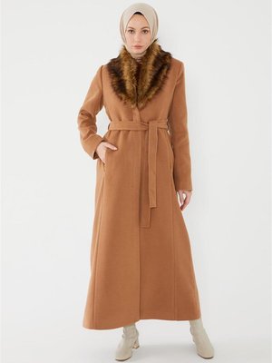 Camel Yakası Kürklü Kaşe Manto