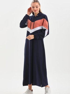 Somon V Desen Renk Bloklu Uzun Spor Elbise Somon V Desen Renk Bloklu Uzun Spor Elbise