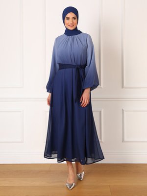 Lacivert Kuşaklı Degrade Desenli Şifon Abiye Elbise