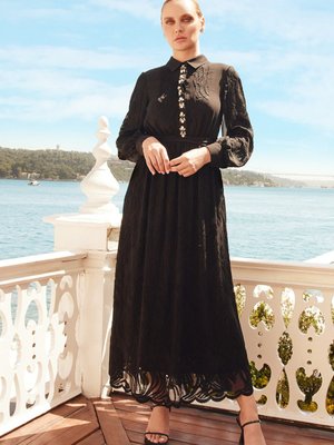 Patı Işlemeli Dantel Elbise Patı Işlemeli Dantel Elbise
