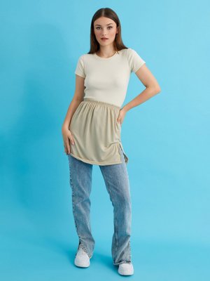 Vizon Yırtmaçlı İçlik Etek