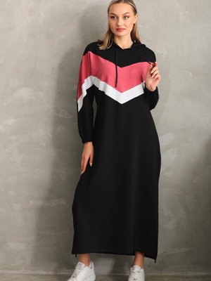 Pudra V Desen Renk Bloklu Uzun Spor Elbise Pudra V Desen Renk Bloklu Uzun Spor Elbise