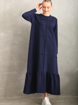 Lacivert Bloklu Eteği Fırfırlı Uzun Spor Salaş Elbise Lacivert Bloklu Eteği Fırfırlı Uzun Spor Salaş Elbise