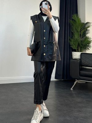 Düğmeli Cepli Yelek Siyah Düğmeli Cepli Yelek Siyah