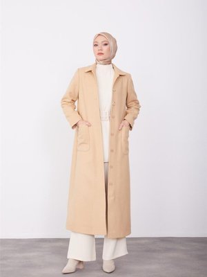 Cep Aksesuarlı Ve Pensli Manto Bej