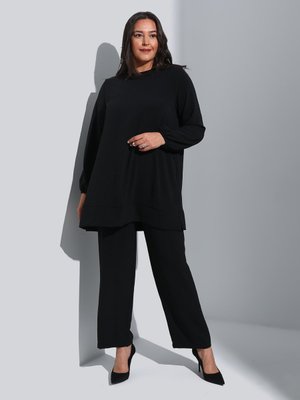 Siyah Büyük Beden Tunik & Pantolon İkili Aerobin Takım