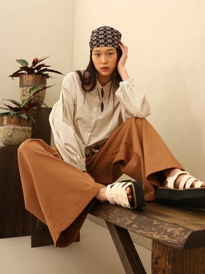 Toprak Pamuk Büzgülü Cep Detaylı Yüksek Bel Bol Paça Pantolon