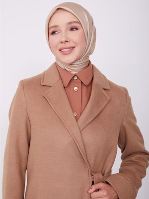 Yandan Bağmalı Kaban Camel