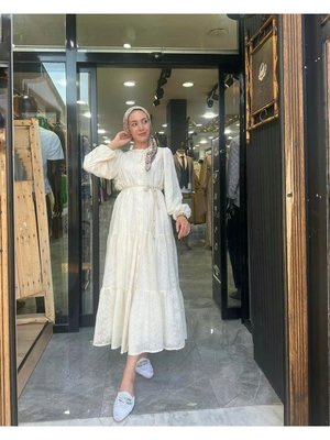 Tuğra Keten Işlemeli Boydan Düğmeli Elbise Bej