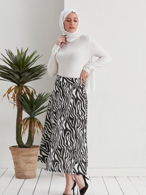 Belden Fermuarlı Zebra Desenli Etek Belden Fermuarlı Zebra Desenli Etek