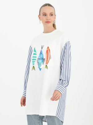 İki İplik Balık Ve Pul Detaylı Arkası Çizgili Sweatshirt