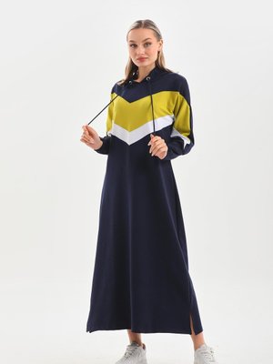 Yeşil V Desen Renk Bloklu Uzun Spor Elbise Yeşil V Desen Renk Bloklu Uzun Spor Elbise