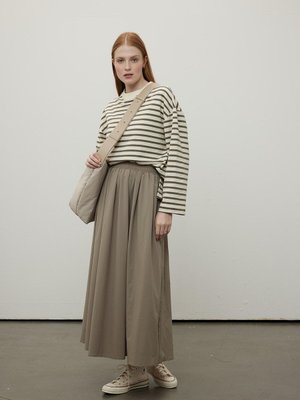 Bol Kesim Rahat Etek Haki Bol Kesim Rahat Etek Haki