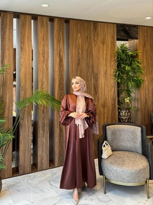 Biye Kemerli Saten Elbise Biye Kemerli Saten Elbise