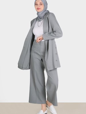 Kuşakli Düğme Detaylı Ceket