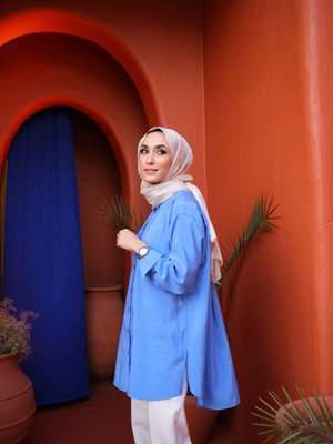 Uzun Mavi İpek Koton Gömlek