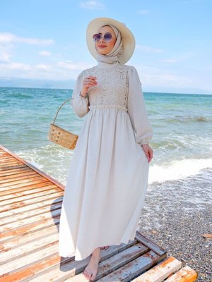 Önü Dantelli Astarlı Keten Elbise Taş Önü Dantelli Astarlı Keten Elbise Taş