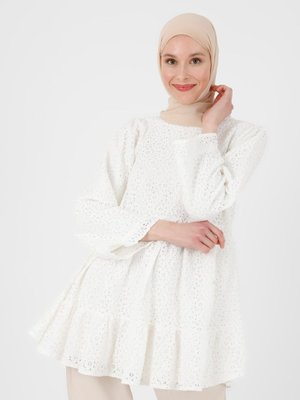Astarlı Dantel Tunik Beyaz