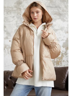 Bej Monika Kolları Büzgüllü Kısa Mont