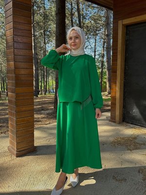 Benetton Yan Zincir Detay Etekli Takım