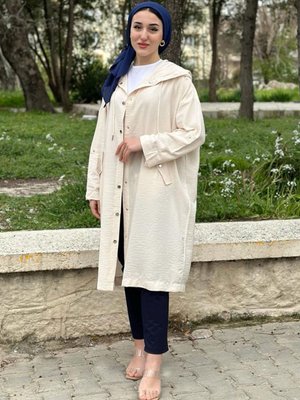 Taş Cep Detaylı Kapüşonlu Kap Taş Cep Detaylı Kapüşonlu Kap