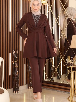 Taş Detaylı Kemerli Takım Kahverengi