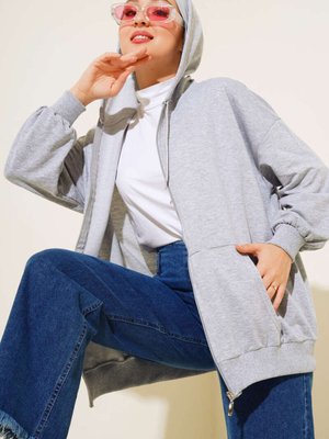 Kapüşonlu Fermuarlı Cepli Hırka Kapüşonlu Fermuarlı Cepli Hırka