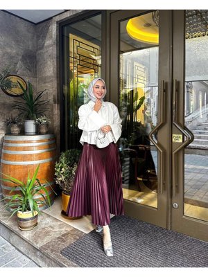 Piliseli Etek Piliseli Etek