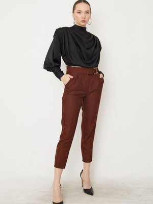 Kahve Tokalı Kumaş Pantolon