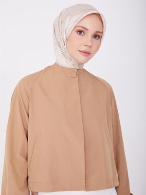 Arakası Uzun Gabardin Ceket Camel Arakası Uzun Gabardin Ceket Camel