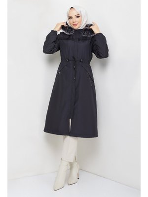 Siyah Cebi Fermuarlı Pat Detaylı Mont
