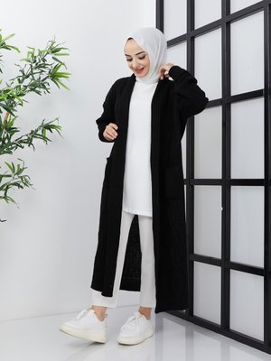 Siyah Örgü Desenli Cepli Triko Hırka