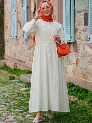 Bebe Yaka Dantel Detaylı Elbise Ekru Bebe Yaka Dantel Detaylı Elbise Ekru