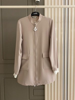 Trend Ceket/tunik Kumlu Krep Kumaş İlkbahar Yaz Sezonu Trend Ceket/tunik Kumlu Krep Kumaş İlkbahar Yaz Sezonu