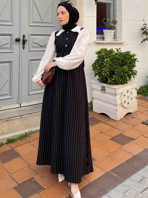 Çizgi Detaylı Garnili Elbise Çizgi Detaylı Garnili Elbise