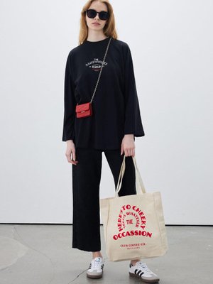 Uzun Kollu Baskılı Sweatshırt Siyah Sandwıch