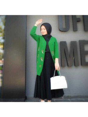 Mevsimlik Triko Hırka