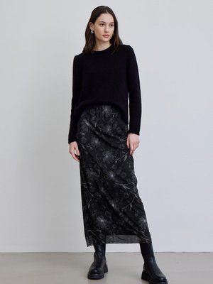 Desenli Tül Etek Daısy Desenli Tül Etek Daısy