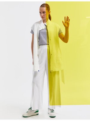 Gofreli Dik Yaka Yelek Beyaz Gofreli Dik Yaka Yelek Beyaz