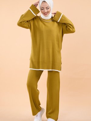 Fıstık Yesılı Zincir Kolyeli İkili Triko Takım