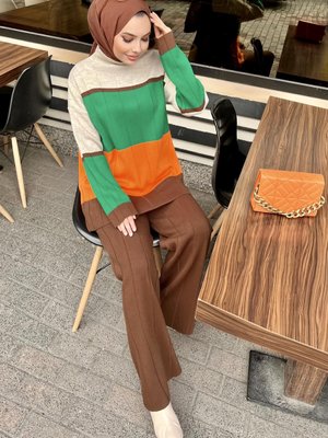 Kahve Blok Desenli Renkli Triko Takım