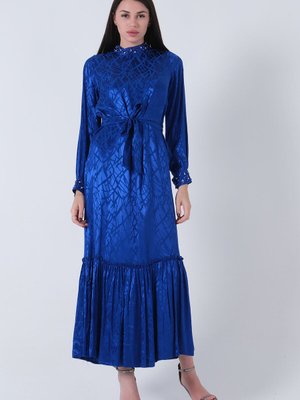 Saks Yakası Ve Kolları Taşlı Kuşaklı Abiye Elbise Saks Yakası Ve Kolları Taşlı Kuşaklı Abiye Elbise