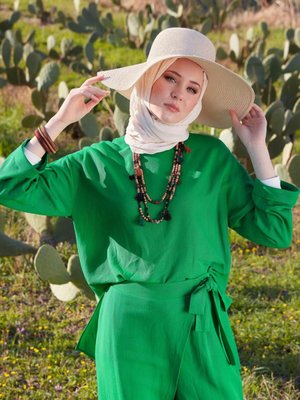 Bağlama Detaylı Pantolonlu Takım Bağlama Detaylı Pantolonlu Takım