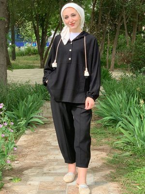 Siyah Tuniği Püsküllü İkili Takım Siyah Tuniği Püsküllü İkili Takım