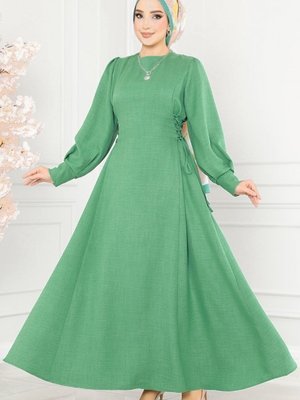 Yeşil Yandan Bağcıklı Elbise
