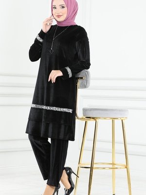 Siyah & Gümüş Pul Detaylı Kadife Takım Siyah & Gümüş Pul Detaylı Kadife Takım